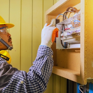 Montador de painel elétrico em Sorocaba Projetos elétricos comerciais Sorocaba Empresa de instalações elétricas Sorocaba